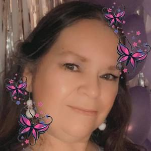 Meet your Posher, Yolanda